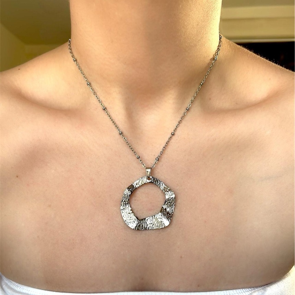 Silver Circle Pendant Chain Necklace